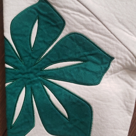 Sweater - Picture 11 of 12